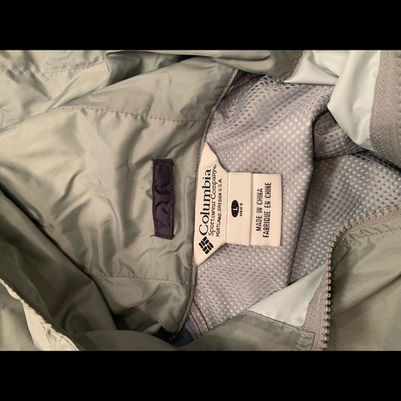 Men’s large Columbia packable jacket - Picture 3 of 4